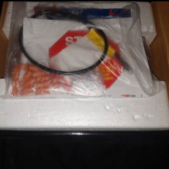 VR.3 2 channel bridgeable amp - Picture 2 of 3